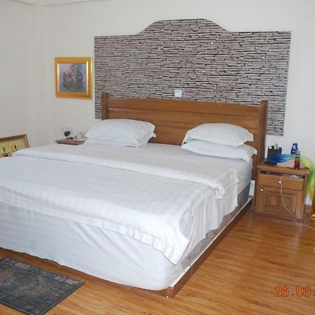 Ampomaah Hotel Accra Eksteriør billede