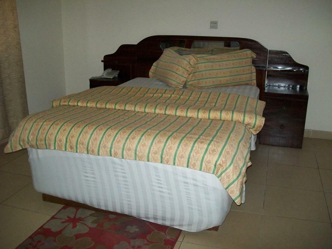 Ampomaah Hotel Accra Eksteriør billede