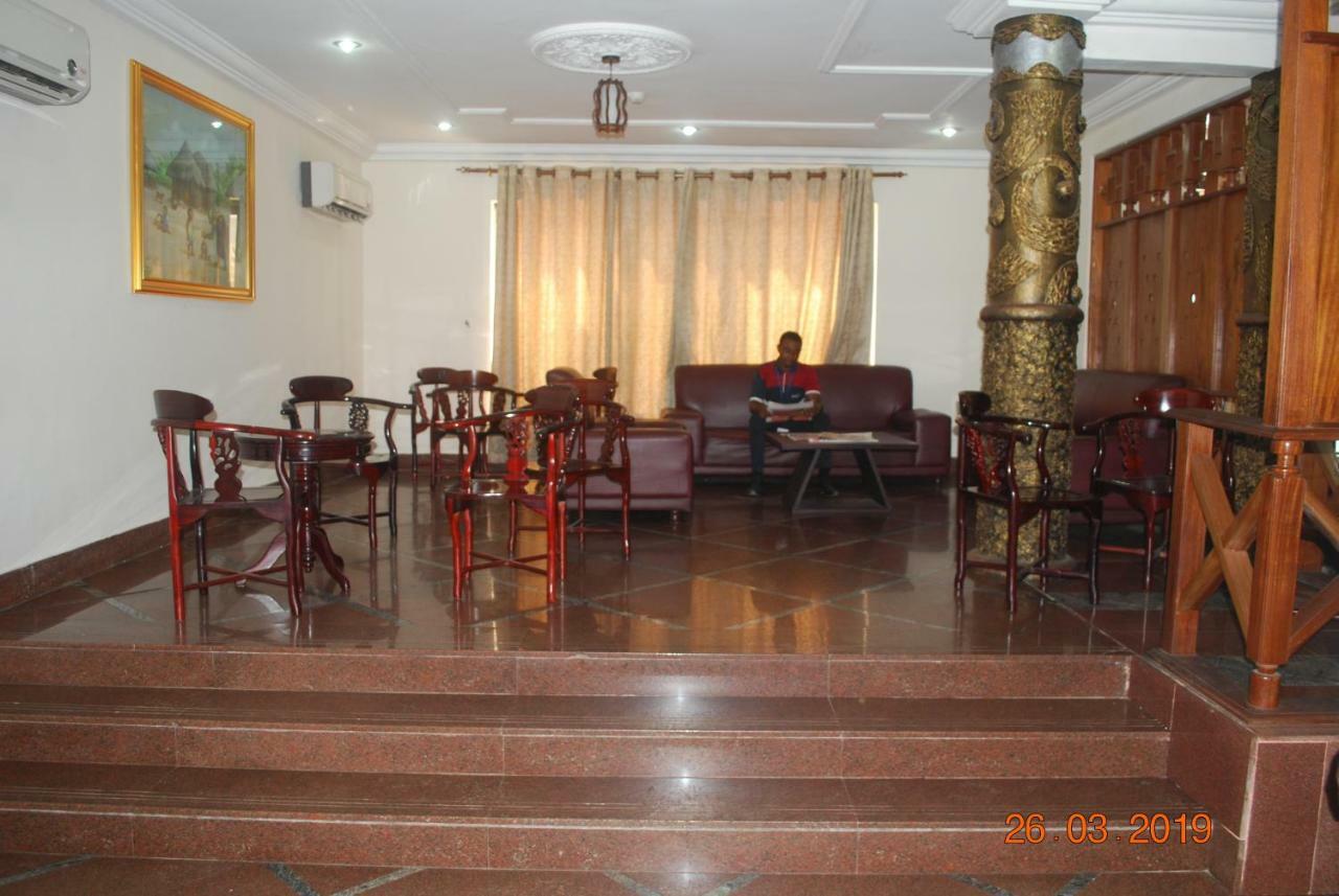 Ampomaah Hotel Accra Eksteriør billede